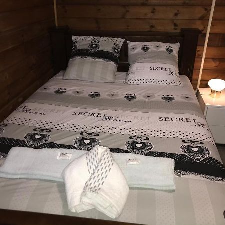 Chambre1 Résidence Beauregard Koungou Esterno foto